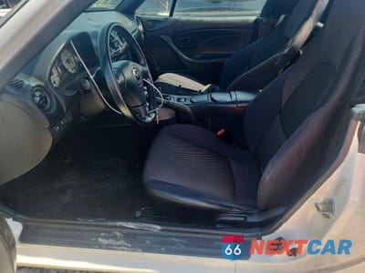 Zdjęcie 7 z 13 samochodu: 2001 MAZDA MX-5 MIATA BASE VIN:JM1NB353210217135 - miniatura