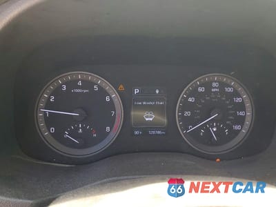 Zdjęcie 9 z 13 samochodu: 2018 HYUNDAI TUCSON VALUE VIN:KM8J3CA24JU688765 - miniatura
