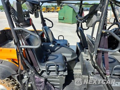 Zdjęcie 6 z 10 samochodu: 2017 CUB CADET CREW 750 VIN:LWGMDWZ1XHA000288 - miniatura