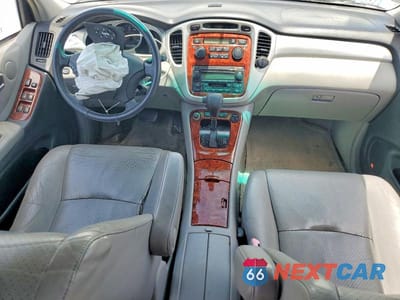 Zdjęcie 8 z 13 samochodu: 2005 TOYOTA HIGHLANDER LIMITED VIN:JTEEP21AX50095030 - miniatura