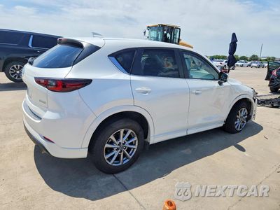 Trzecie zdjęcie samochodu z tyłu: 2024 MAZDA CX-5 SELECT VIN:JM3KFBBLXR0408522 - miniatura