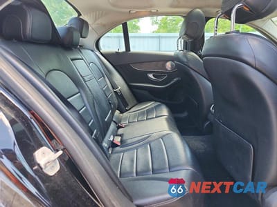 Zdjęcie 10 z 12 samochodu: 2015 MERCEDES-BENZ C 300 4MATIC VIN:55SWF4KB0FU068774 - miniatura