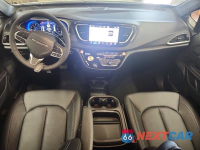 Zdjęcie 8 z 13 samochodu: 2027 CHRYSLER PACIFICA SELECT VIN:2C4RC1BG7VR556169 - miniatura