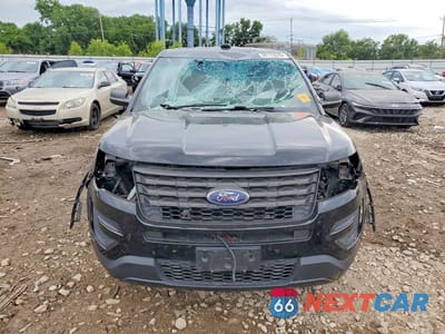 Piąte zdjęcie samochodu w środku: 2016 FORD EXPLORER POLICE INTERCEPTOR VIN:1FM5K8AR0GGA78206 - miniatura