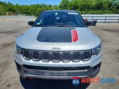 Piąte zdjęcie samochodu w środku: 2024 JEEP COMPASS TRAILHAWK VIN:3C4NJDDN9RT148776 - miniatura