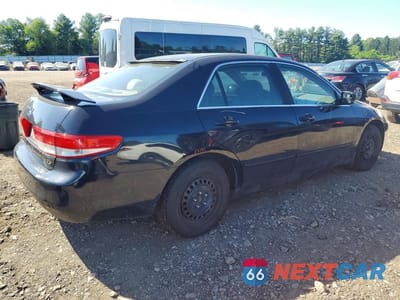 Trzecie zdjęcie samochodu z tyłu: 2003 HONDA ACCORD LX VIN:1HGCM56353A038310 - miniatura