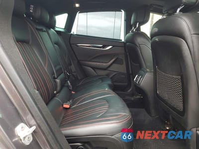 Zdjęcie 11 z 14 samochodu: 2017 MASERATI LEVANTE SPORT VIN:ZN661XUS7HX238652 - miniatura