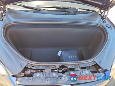 Zdjęcie 11 z 12 samochodu: 2023 TESLA MODEL X VIN:7SAXCDE51PF383043 - miniatura