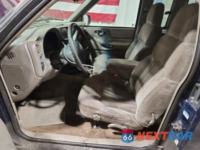 Zdjęcie 7 z 12 samochodu: 2000 CHEVROLET S TRUCK S10 VIN:1GCCS1947Y8149764 - miniatura