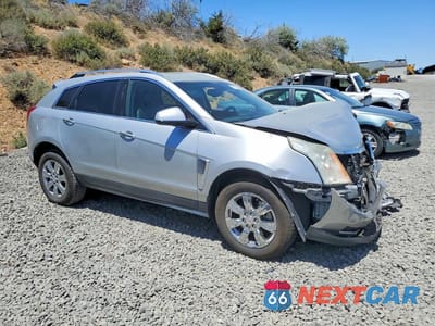Czwarte zdjęcie samochodu z boku: 2015 CADILLAC SRX LUXURY COLLECTION VIN:3GYFNEE3XFS617672 - miniatura
