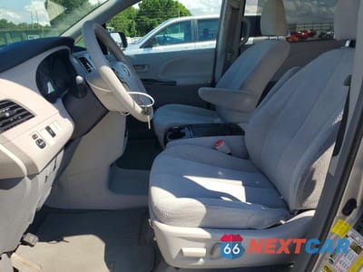 Zdjęcie 7 z 13 samochodu: 2011 TOYOTA SIENNA LE VIN:5TDKK3DC0BS154345 - miniatura