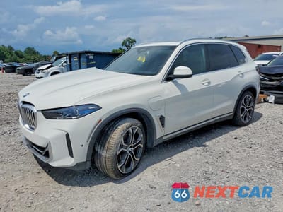 2025 BMW X5 XDRIVE50E 5UX43EU00S9X36658 - główne zdjęcie licytacji z USA - miniatura