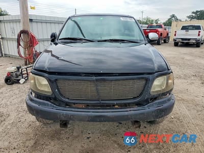 Piąte zdjęcie samochodu w środku: 2003 FORD F150 VIN:1FTRX07253KC11407 - miniatura