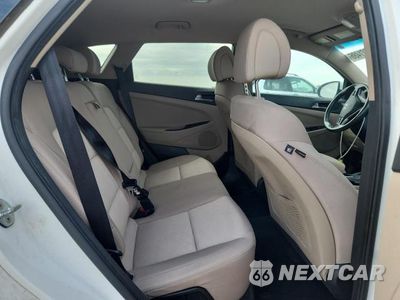 Zdjęcie 11 z 13 samochodu: 2017 HYUNDAI TUCSON SPORT VIN:KM8J33A25HU274694 - miniatura