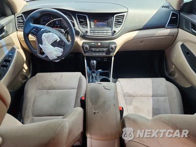 Zdjęcie 8 z 14 samochodu: 2017 HYUNDAI TUCSON SE VIN:KM8J23A48HU580454 - miniatura