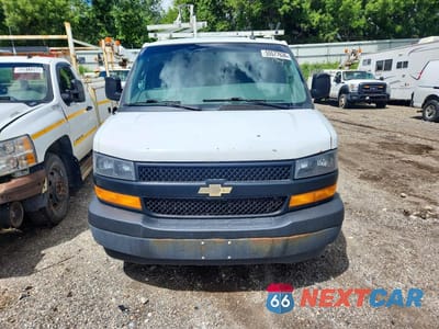 Piąte zdjęcie samochodu w środku: 2018 CHEVROLET EXPRESS G3500 VIN:1GCZGGFG5J1251138 - miniatura