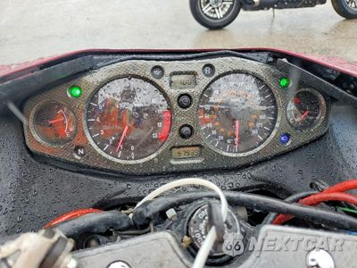 Zdjęcie 7 z 9 samochodu: 2006 SUZUKI GSX1300 R VIN:JS1GW71A362107385 - miniatura