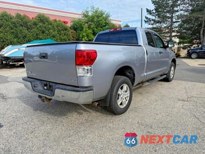 Trzecie zdjęcie samochodu z tyłu: 2010 TOYOTA TUNDRA DOUBLE CAB SR5 VIN:5TFUY5F16AX134429 - miniatura