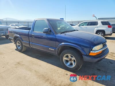 Czwarte zdjęcie samochodu z boku: 2002 CHEVROLET S TRUCK S10 VIN:1GCCS145928190307 - miniatura