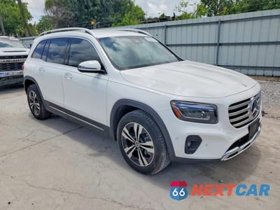 Czwarte zdjęcie samochodu z boku: 2025 MERCEDES-BENZ GLB 250 VIN:W1N4M4GB5SW419569 - miniatura