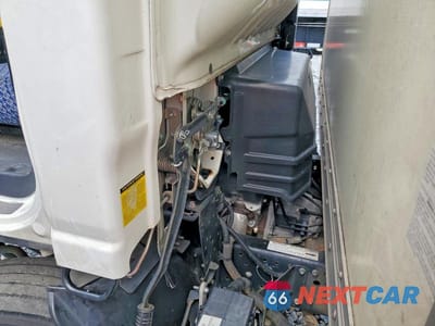 Zdjęcie 7 z 10 samochodu: 2024 ISUZU NPR HD BOX TRUCK VIN:54DC4W1D2RS201143 - miniatura