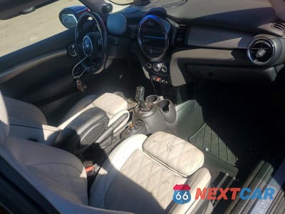 Zdjęcie 8 z 12 samochodu: 2021 MINI COOPER S VIN:WMWXR5C01M2N82937 - miniatura