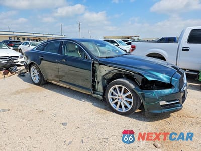 Czwarte zdjęcie samochodu z boku: 2019 JAGUAR XJ R - SPORT VIN:SAJWA1C78K8W19456 - miniatura