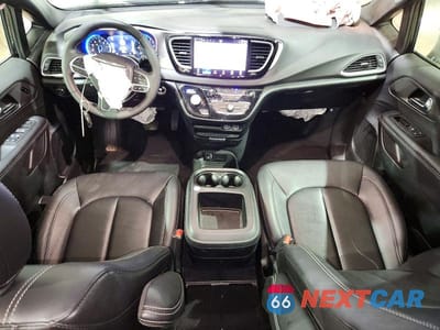 Zdjęcie 8 z 13 samochodu: 2025 CHRYSLER PACIFICA SELECT VIN:2C4RC1BG4SR612757 - miniatura