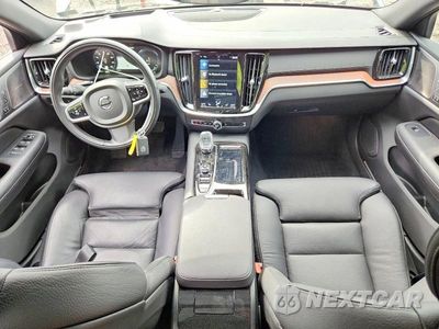 Zdjęcie 8 z 12 samochodu: 2020 VOLVO S60 T8 INSCRIPTION VIN:7JRBR0FL0LG048031 - miniatura