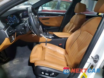 Zdjęcie 7 z 12 samochodu: 2019 BMW 530XE VIN:WBAJB1C5XKB376057 - miniatura