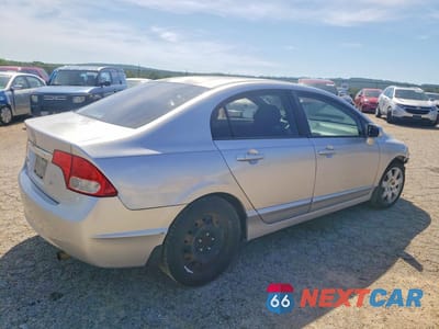 Trzecie zdjęcie samochodu z tyłu: 2010 HONDA CIVIC LX VIN:2HGFA1F58AH317099 - miniatura