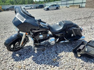 Trzecie zdjęcie samochodu z tyłu: 2011 HARLEY-DAVIDSON FLHX VIN:1HD1KBM13BB676865 - miniatura