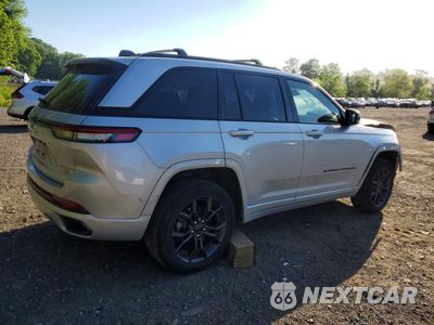 Trzecie zdjęcie samochodu z tyłu: 2024 JEEP GRAND CHEROKEE LIMITED 4XE VIN:1C4RJYB63R8511611 - miniatura