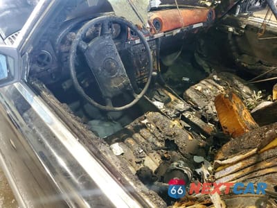 Zdjęcie 8 z 11 samochodu: 1985 MERCEDES-BENZ 380 SL VIN:WDBBA45C2FA026391 - miniatura