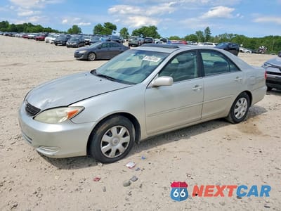 2003 TOYOTA CAMRY LE 4T1BE32K03U665922 - główne zdjęcie licytacji z USA - miniatura