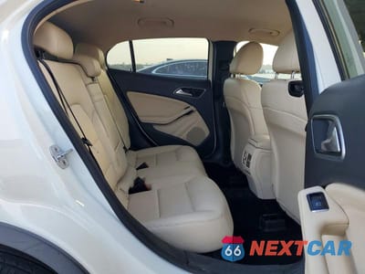 Zdjęcie 11 z 13 samochodu: 2016 MERCEDES-BENZ GLA 250 4MATIC VIN:WDCTG4GB0GJ242812 - miniatura