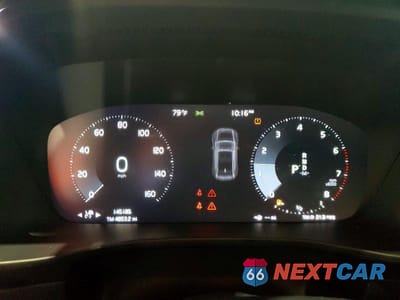 Zdjęcie 9 z 12 samochodu: 2019 VOLVO XC40 T5 R-DESIGN VIN:YV4162UM7K2107000 - miniatura