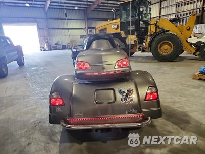 Czwarte zdjęcie samochodu z boku: 2008 HONDA GL1800 VIN:1HFSC47H58A705424 - miniatura