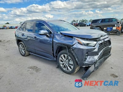 Czwarte zdjęcie samochodu z boku: 2022 TOYOTA RAV4 XLE PREMIUM VIN:2T3C1RFV9NC196624 - miniatura