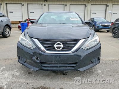 Piąte zdjęcie samochodu w środku: 2017 NISSAN ALTIMA 2.5 S VIN:1N4AL3AP6HN348785 - miniatura