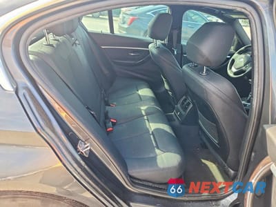 Zdjęcie 10 z 12 samochodu: 2018 BMW 330 I VIN:WBA8B9G5XJNU57791 - miniatura