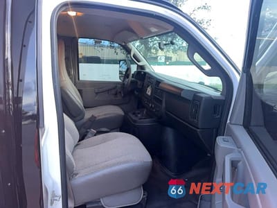 Piąte zdjęcie samochodu w środku: 2019 CHEVROLET EXPRESS G3500 VIN:1HA3GRCG0KN000104 - miniatura