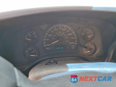 Zdjęcie 9 z 12 samochodu: 2005 CHEVROLET EXPRESS 2500 DELIVERY VAN VIN:1GCGG25V751212924 - miniatura