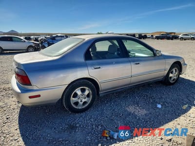 Trzecie zdjęcie samochodu z tyłu: 1997 HONDA ACCORD SE VIN:1HGCD5602VA159708 - miniatura