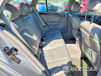 Zdjęcie 10 z 12 samochodu: 2005 MERCEDES-BENZ C 240 SPORTWAGON 4MATIC VIN:WDBRH81J35F654385 - miniatura