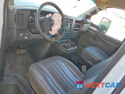 Zdjęcie 8 z 14 samochodu: 2022 GMC SAVANA BOX TRUCK VIN:7GZ37TC70NN009538 - miniatura