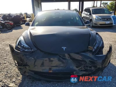 Piąte zdjęcie samochodu w środku: 2019 TESLA MODEL 3 VIN:5YJ3E1EA0KF316993 - miniatura