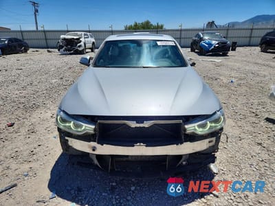 Piąte zdjęcie samochodu w środku: 2018 BMW 330 XI VIN:WBA8D9C5XJA013348 - miniatura