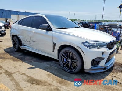 Czwarte zdjęcie samochodu z boku: 2017 BMW X6 M VIN:5YMKW8C5XH0R43934 - miniatura