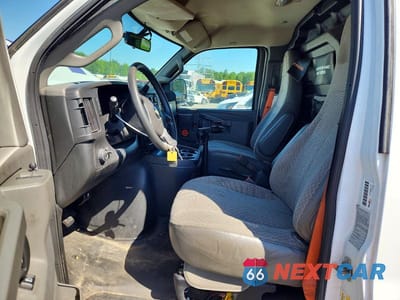 Zdjęcie 7 z 13 samochodu: 2019 CHEVROLET EXPRESS G2500 VIN:1GCWGAF13K1250213 - miniatura